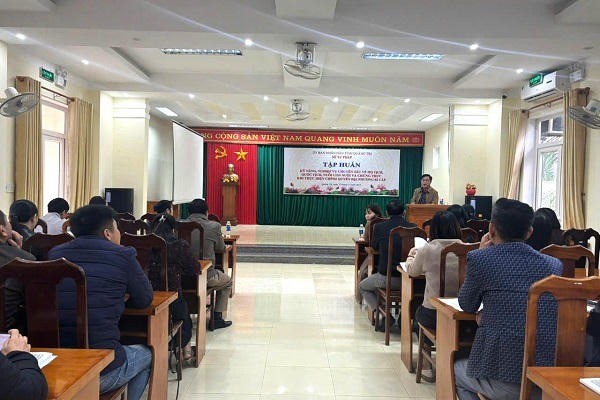 Tập huấn nghiệp vụ hộ tịch, quốc tịch cho gần 100 công chức tư pháp ở Quảng Trị